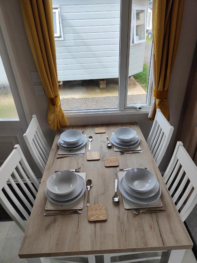 J6 Static Caravan, Fairway Holiday Park 桑当 外观 照片
