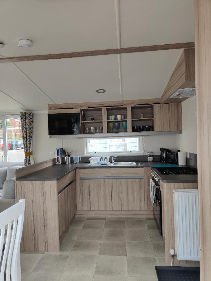 J6 Static Caravan, Fairway Holiday Park 桑当 外观 照片
