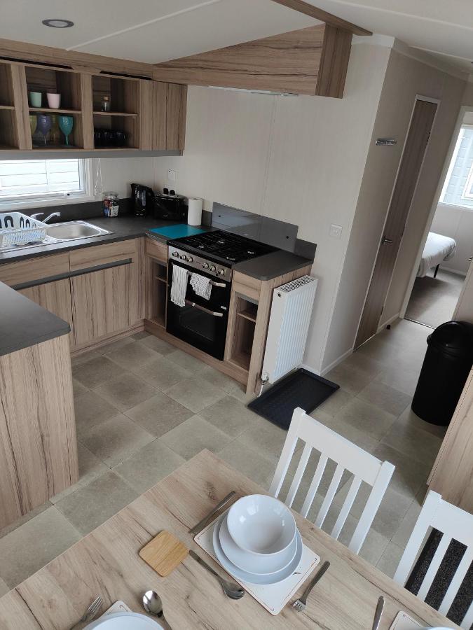 J6 Static Caravan, Fairway Holiday Park 桑当 外观 照片