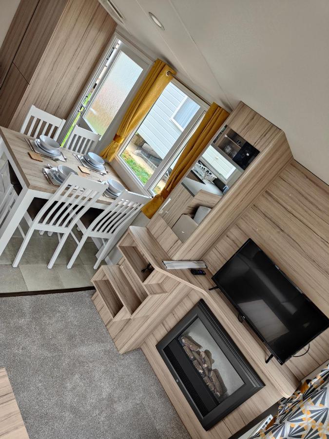 J6 Static Caravan, Fairway Holiday Park 桑当 外观 照片