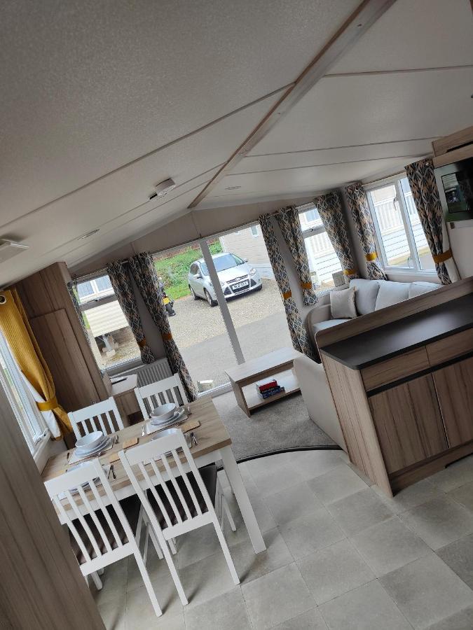 J6 Static Caravan, Fairway Holiday Park 桑当 外观 照片