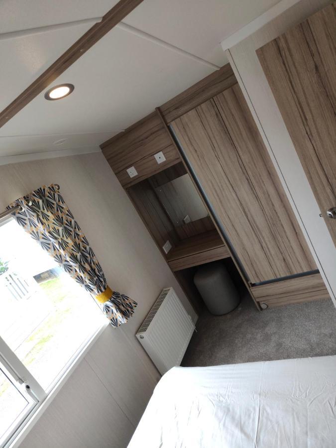 J6 Static Caravan, Fairway Holiday Park 桑当 外观 照片
